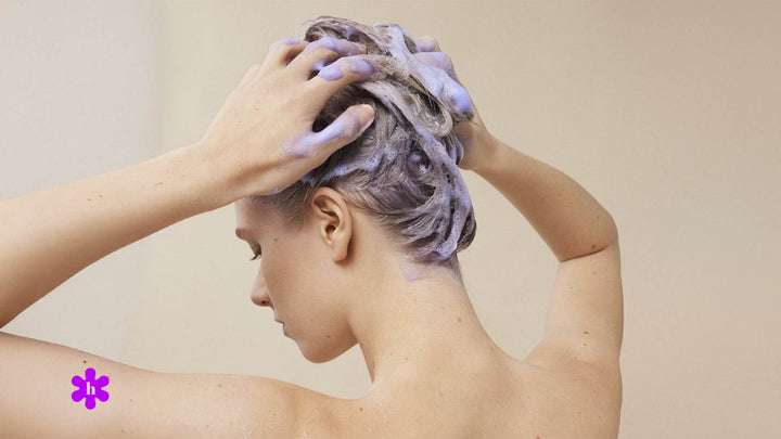 Gebruik jij zilvershampoo wel goed? 7 veelgemaakte fouten + tips