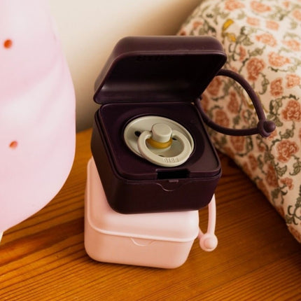 BIBS Pacifier box Plum - 1pcs