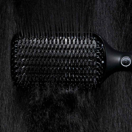 GHD glide+ max professional extra-large smoothing hot brush