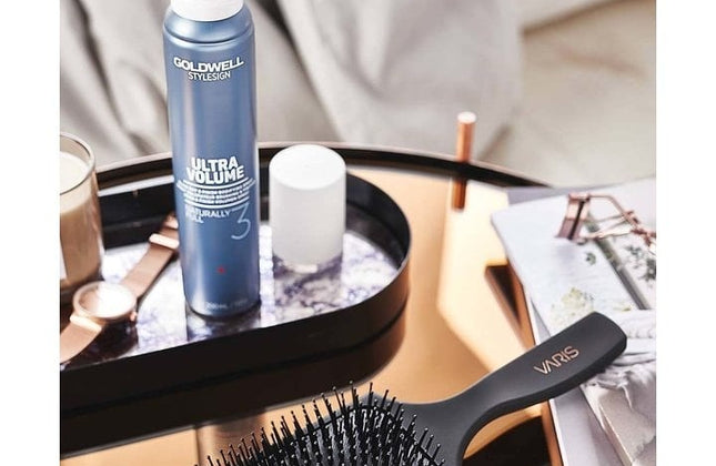 Goldwell Stylesign Ultra Volume Naturally Full Hairspray - 200ml