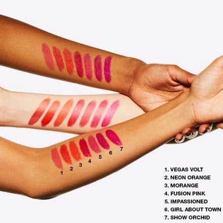 MAC Cosmetics Amplified Crème Lipstick - 120 Vegas Volt - 3gr.