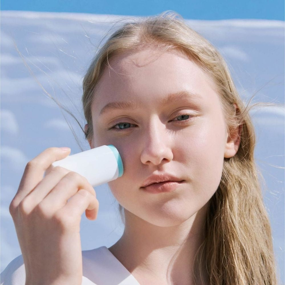 Skin1004 Madagascar Centella Hyalu-Cica Silkyfit Sun Stick Spf50 PA++++ - 20gr